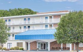 Howard Johnson By Wyndham Staunton